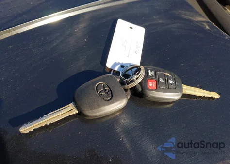 2017 Toyota Corolla Le из США, поврежденный, VIN 2T1BURHE7HC915284